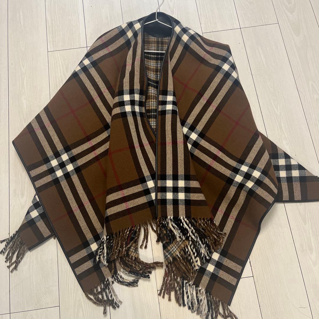 Burberry バーバリー　ケープ　ポンチョ