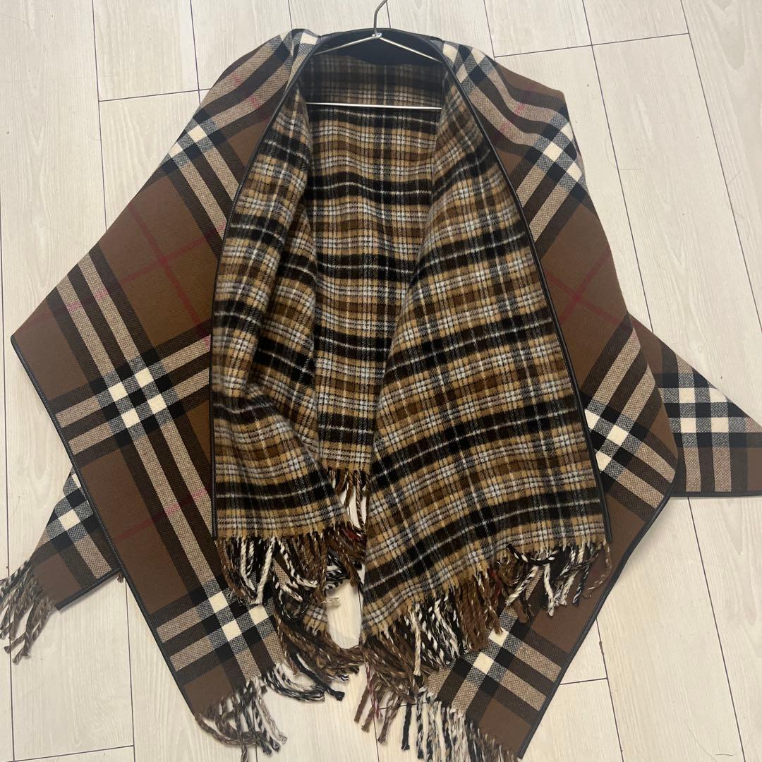 Burberry バーバリー　ケープ　ポンチョ