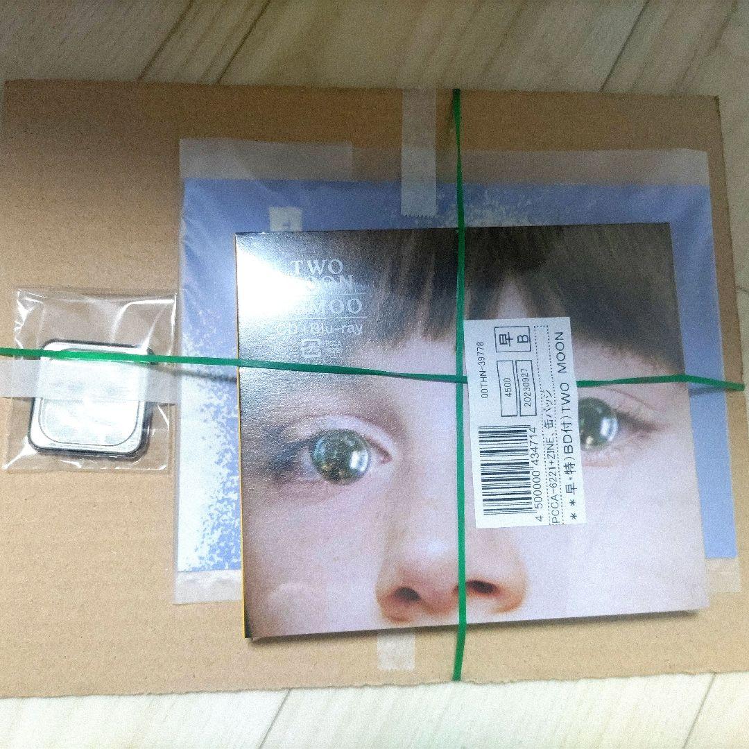 TOMOO TWO MOON(CD+BD) 早期予約特典缶バッチ