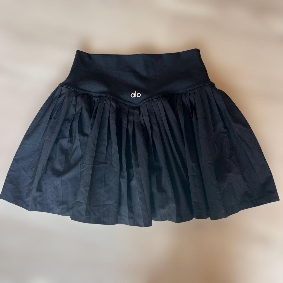 alo YOGA テニスゴルフスカート　ブラックSアメリカサイズ　日本サイズM