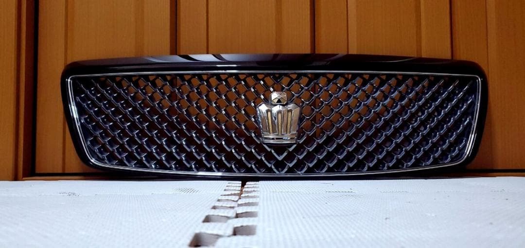 ★送料無料★　18系　前期　クラウン　アスリート　純正フロントグリル