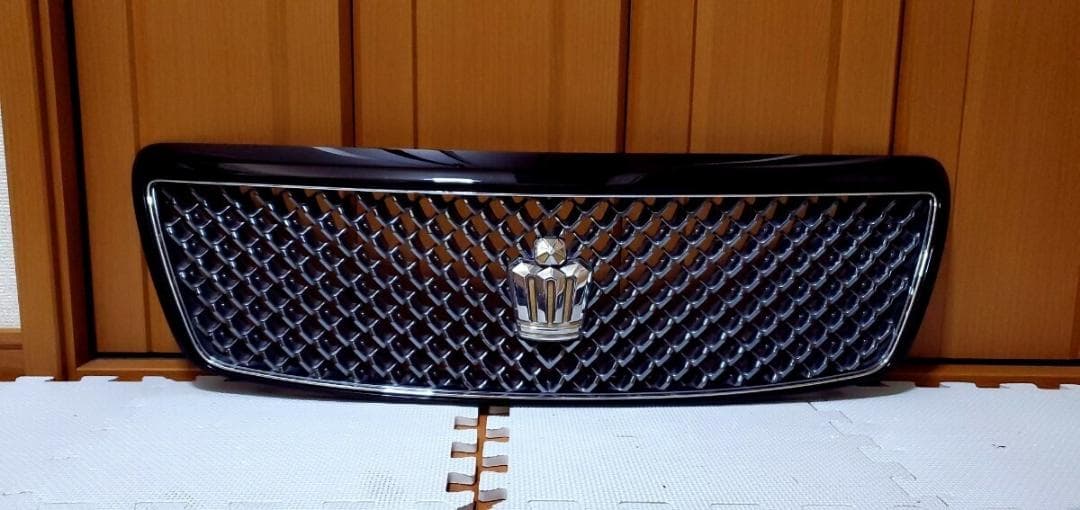 ★送料無料★　18系　前期　クラウン　アスリート　純正フロントグリル
