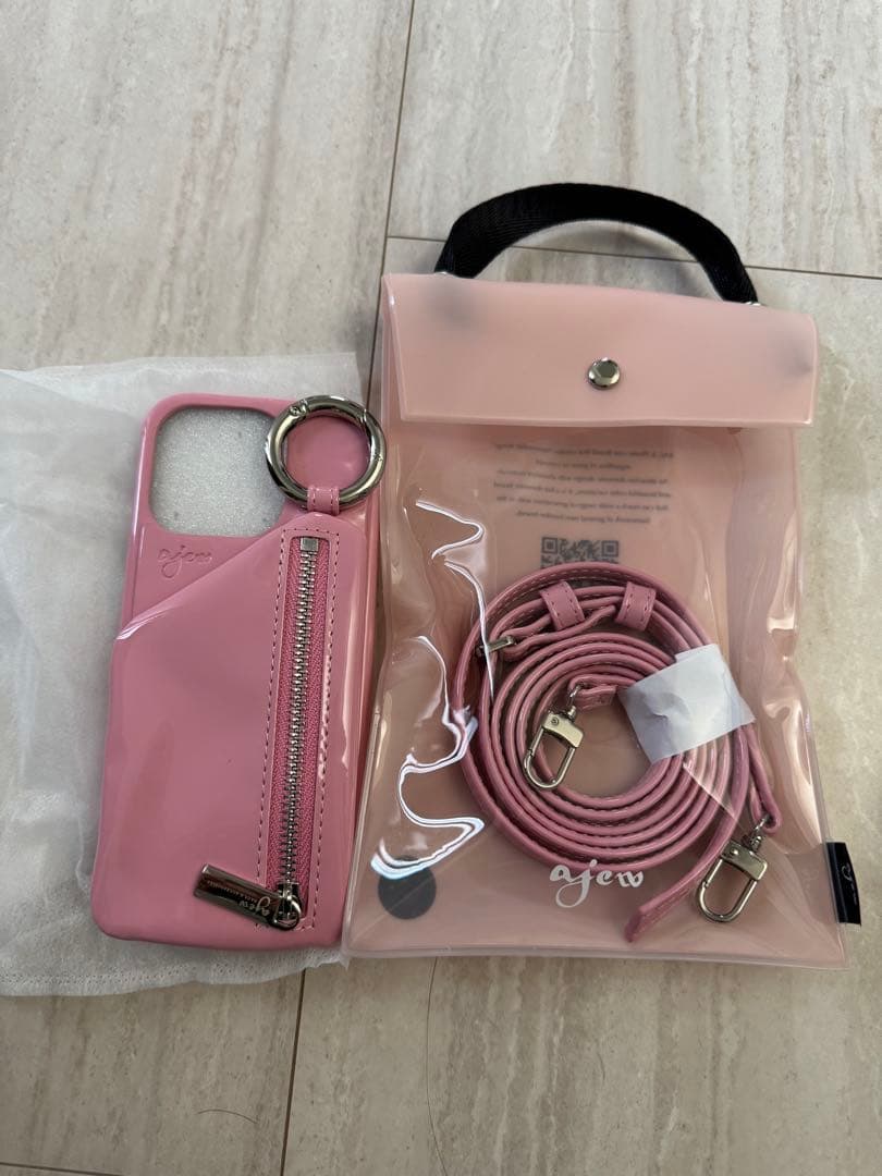 エジュー　iPhone15proケース　バレンタイン限定