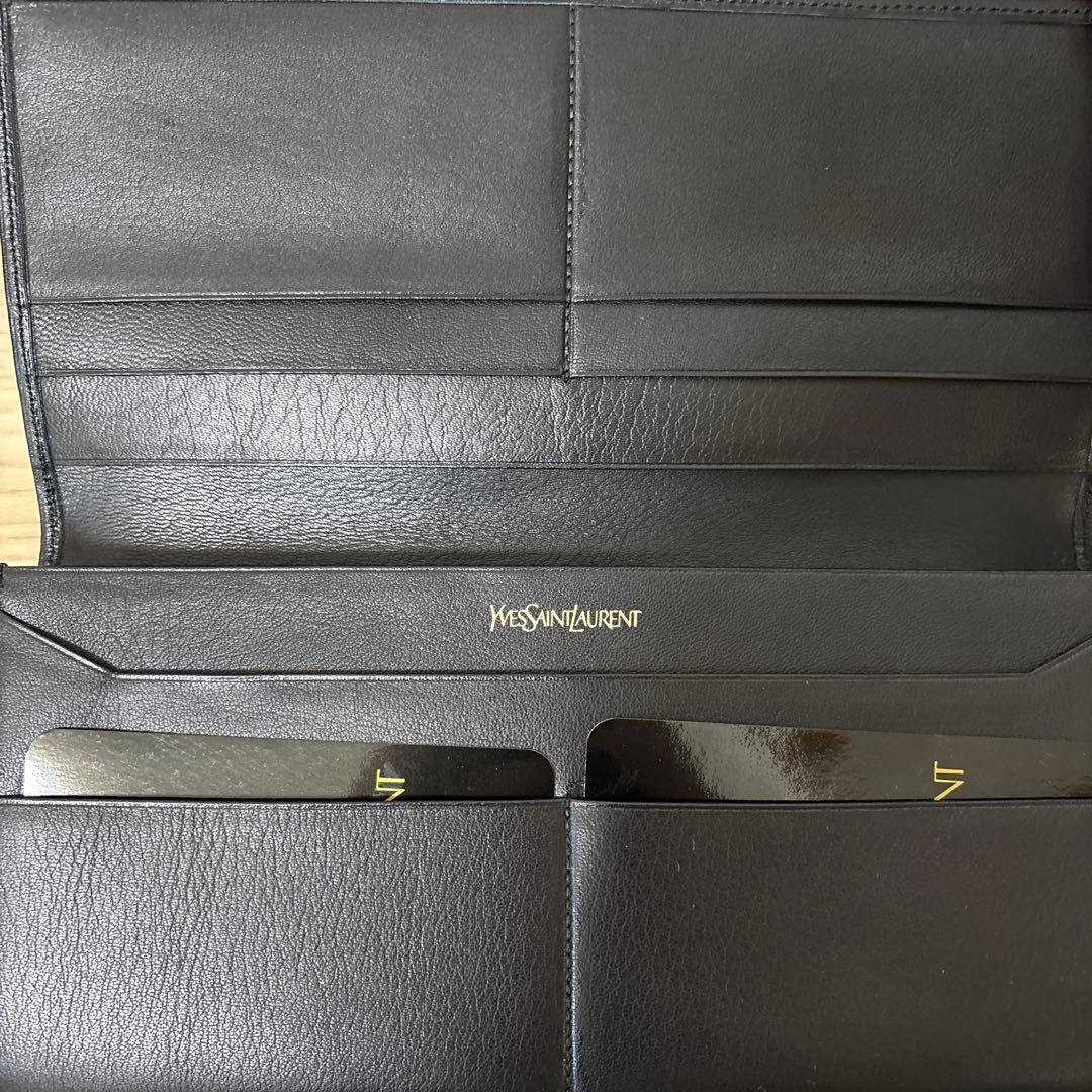 【新品未使用】Yves Saint Laurent ブラック二つ折り長財布
