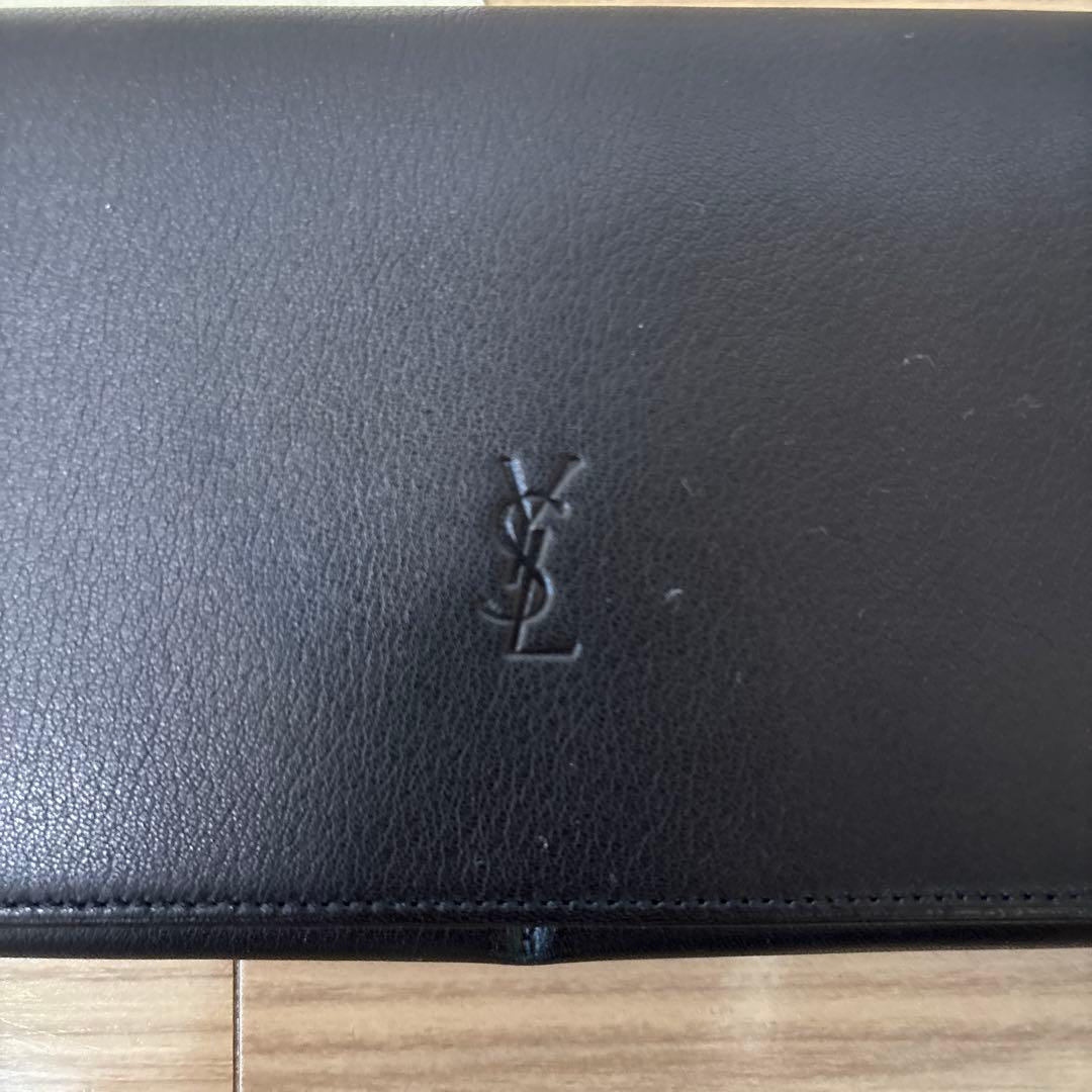 【新品未使用】Yves Saint Laurent ブラック二つ折り長財布
