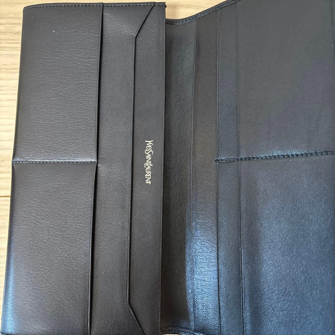 【新品未使用】Yves Saint Laurent ブラック二つ折り長財布