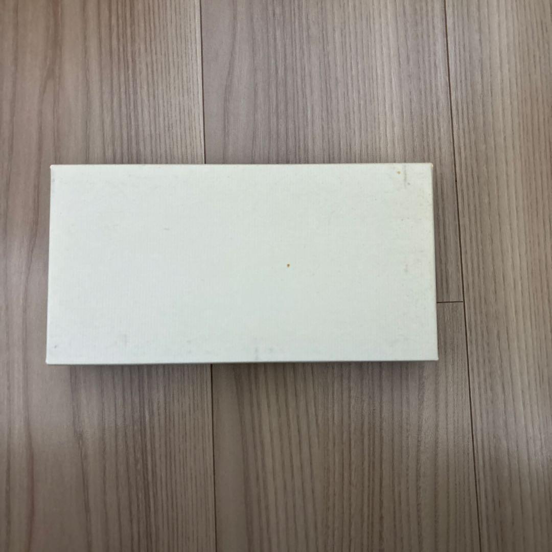 【新品未使用】Yves Saint Laurent ブラック二つ折り長財布