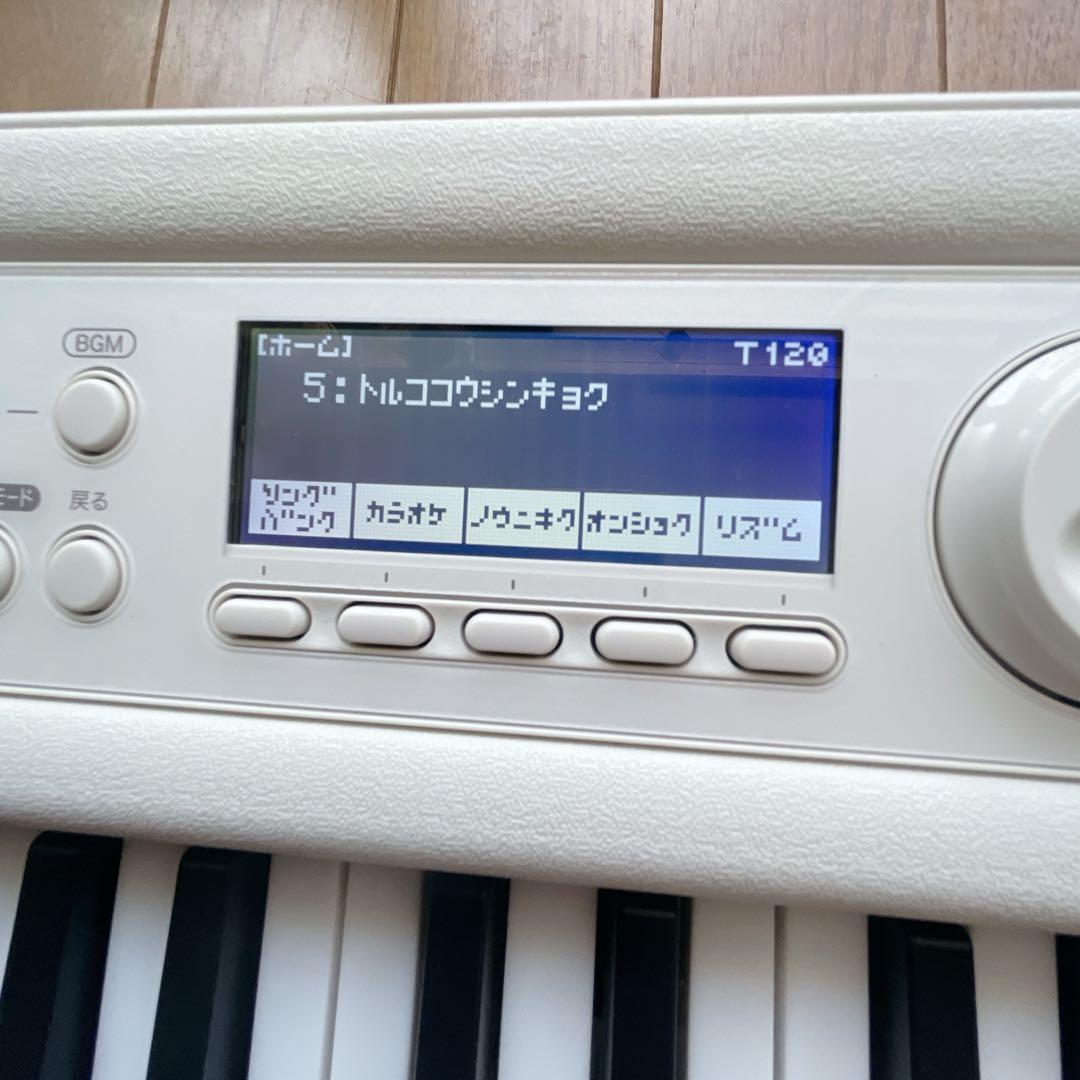【美品】CASIO カシオトーン 電子キーボードLK-526 2022年製