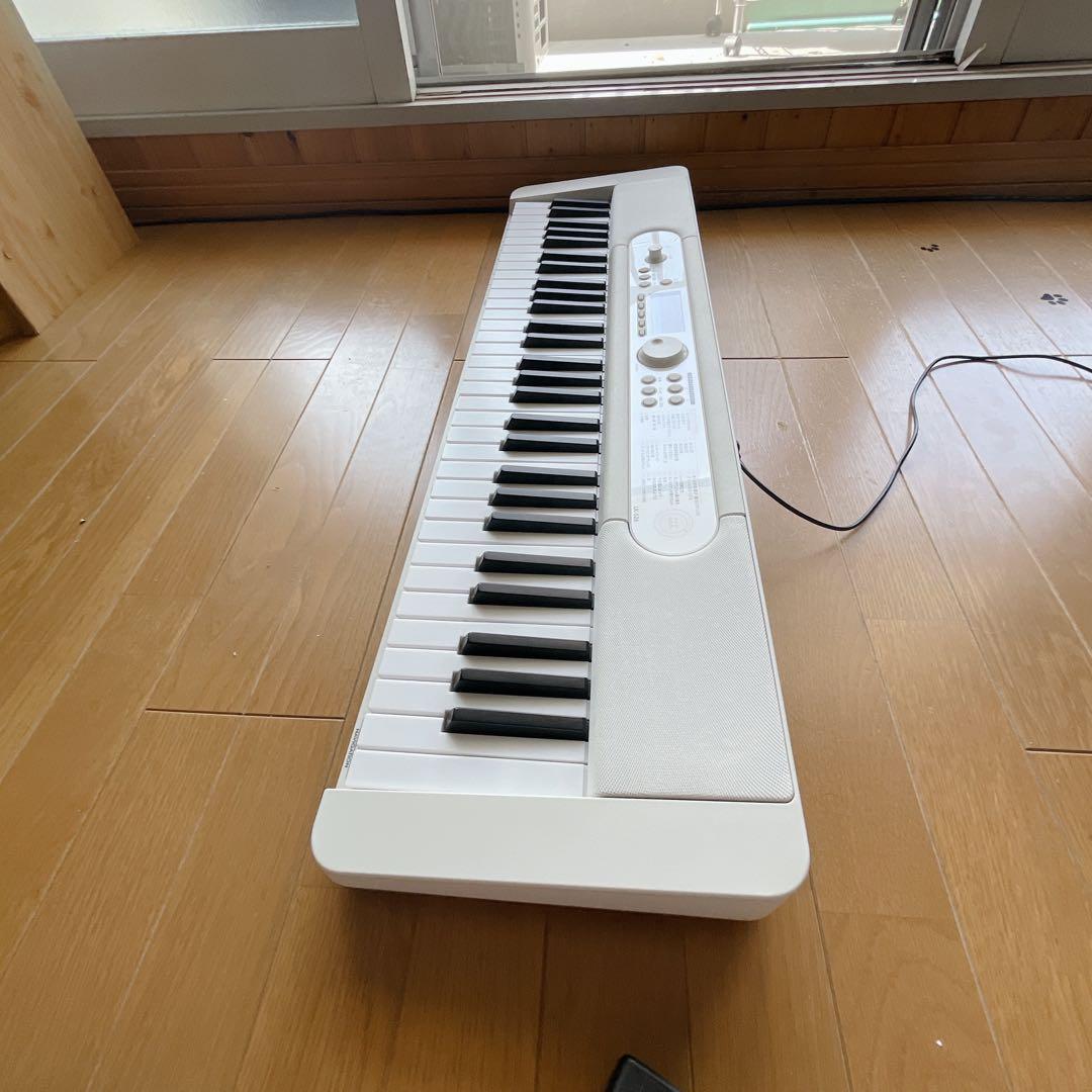 【美品】CASIO カシオトーン 電子キーボードLK-526 2022年製