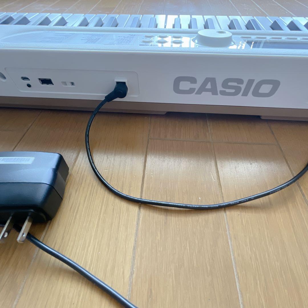 【美品】CASIO カシオトーン 電子キーボードLK-526 2022年製