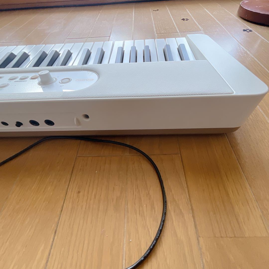【美品】CASIO カシオトーン 電子キーボードLK-526 2022年製