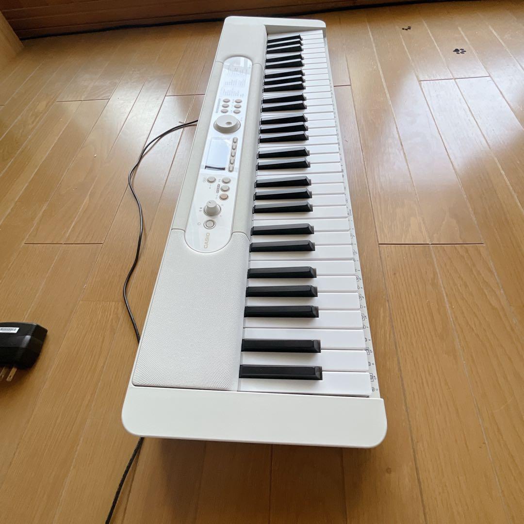 【美品】CASIO カシオトーン 電子キーボードLK-526 2022年製