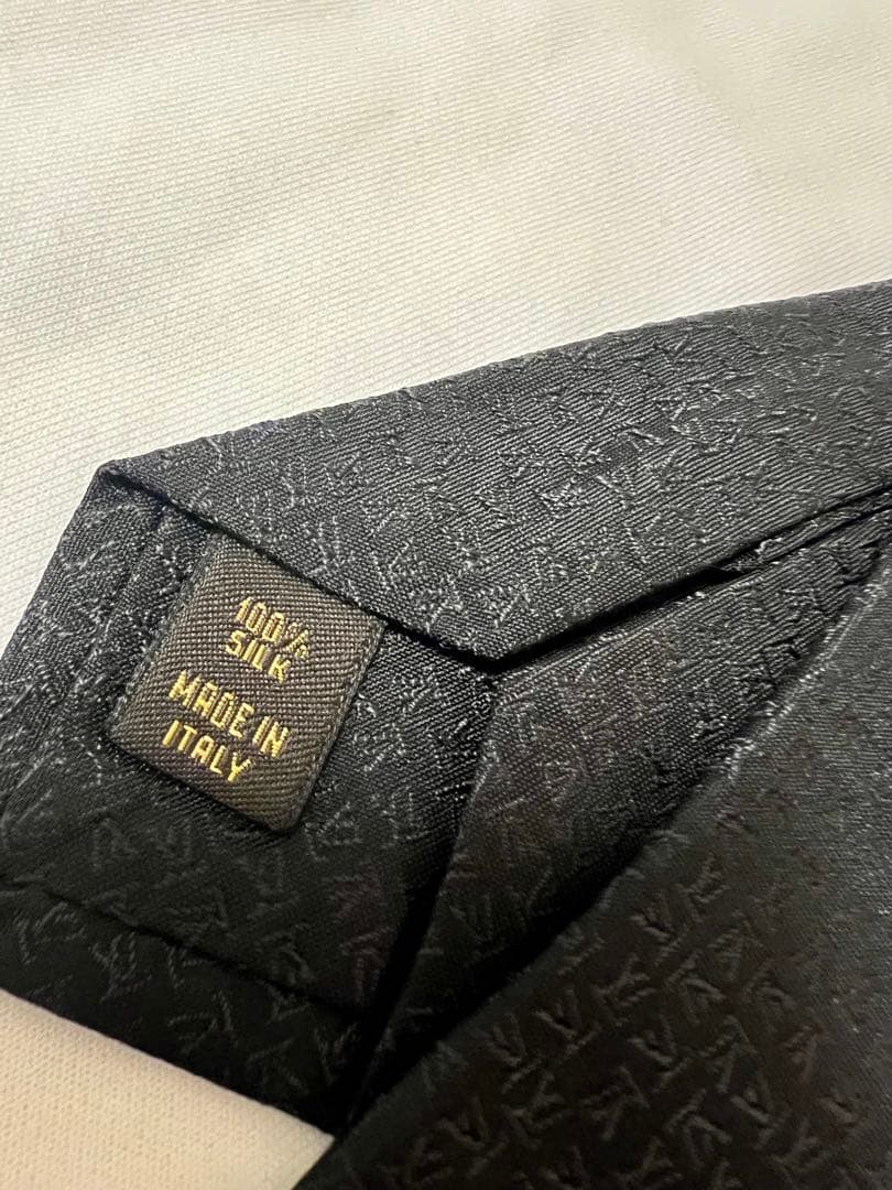 LOUIS VUITTON ブラックネクタイ