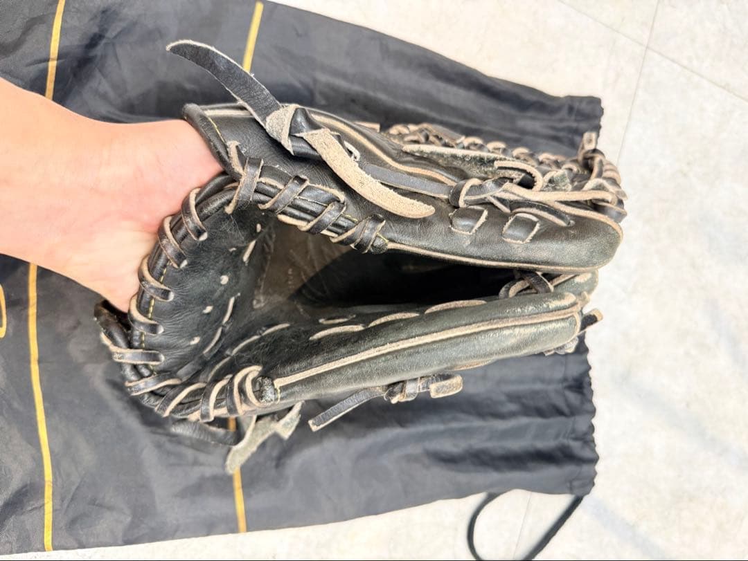 ミズノプロ 硬式内野手用 黒 袋有