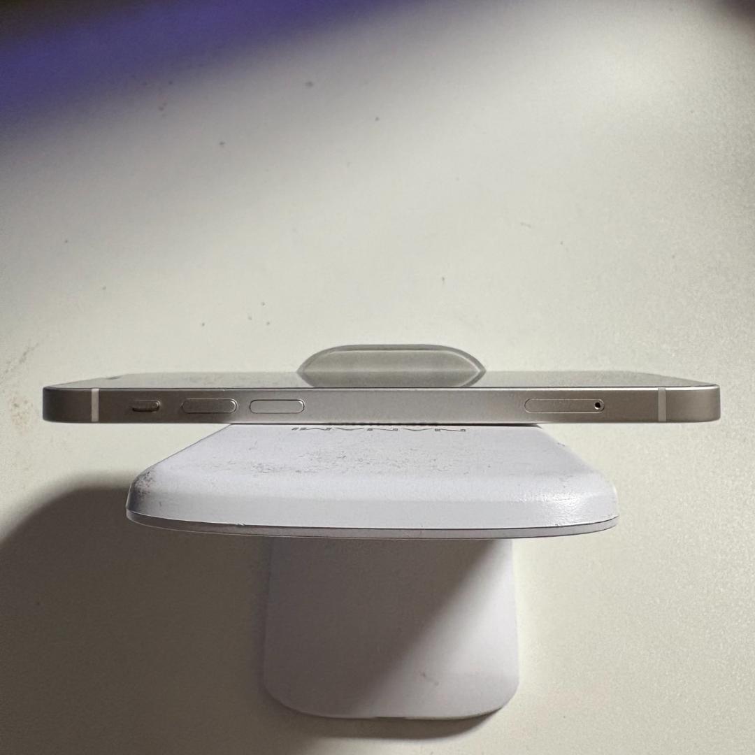 iPhone 12 ホワイト 64GB ケース付き