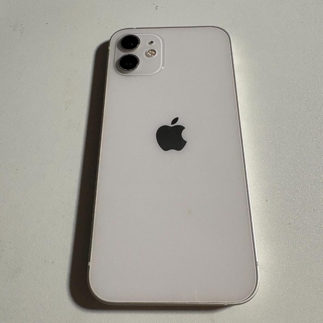 iPhone 12 ホワイト 64GB ケース付き