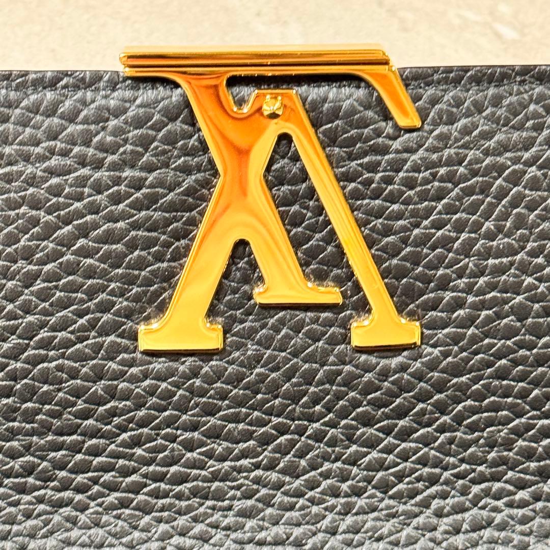 美品　ルイ・ヴィトントリヨンポルトフォイユカプシーヌ長財布　ブランド