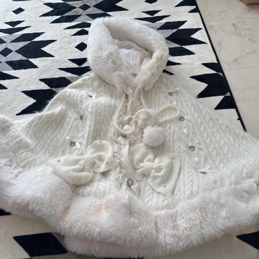 LISLISA ポンポンリボンニットファーポンチョ