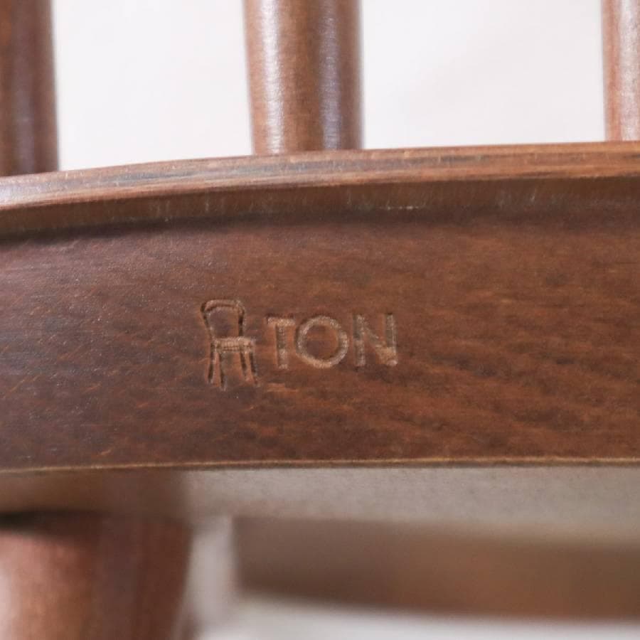 2脚まとめ買い メロメロぷりん様 チェコ製 TON イロニカ ダイニングチェア2