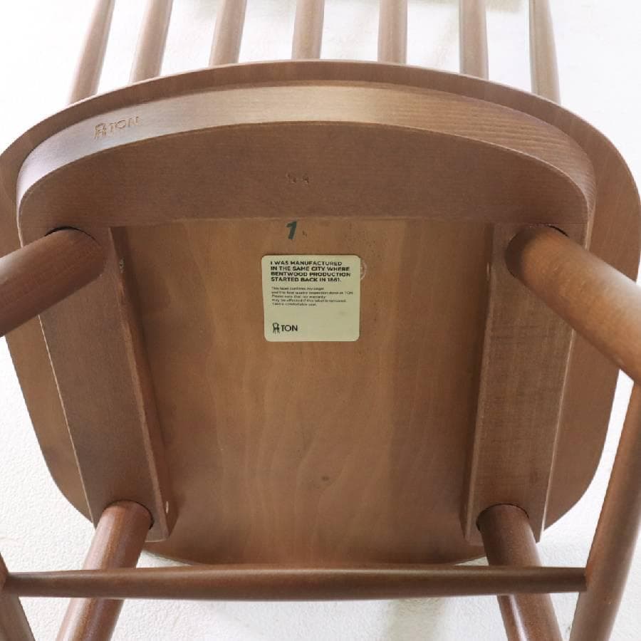 2脚まとめ買い メロメロぷりん様 チェコ製 TON イロニカ ダイニングチェア2