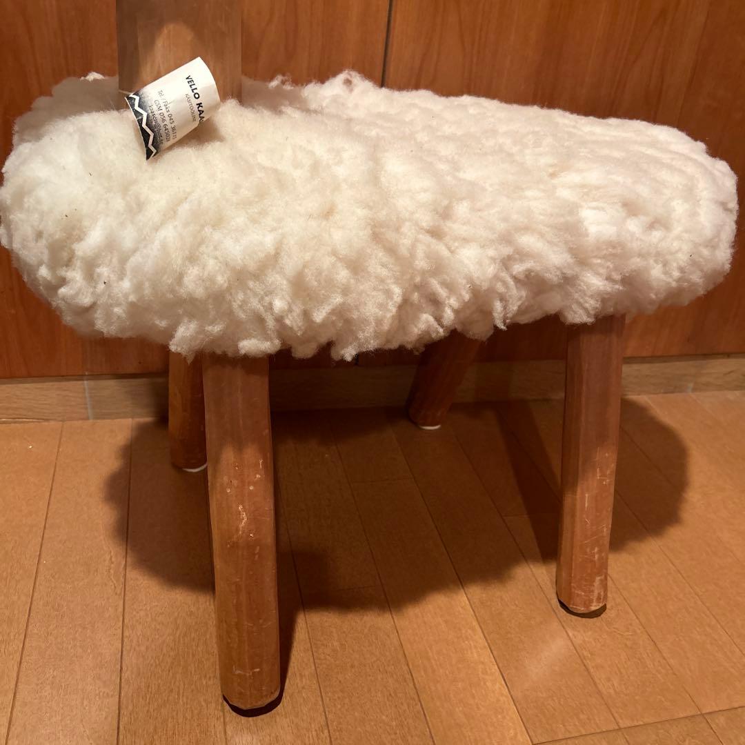 ②北欧 手作り パイン材 ムートン 羊 スツール　椅子　ニュージーランド