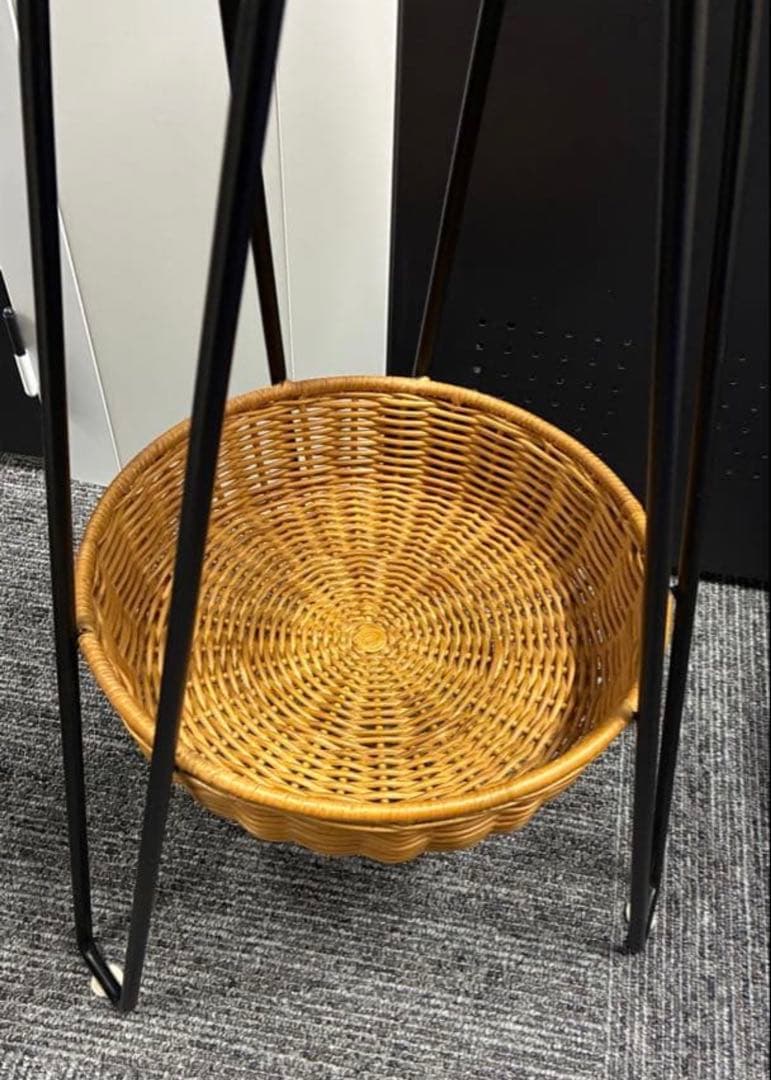 サイドテーブル・ナイトテーブル・ローテーブル IDEE WALLABY SIDE TABLE Black