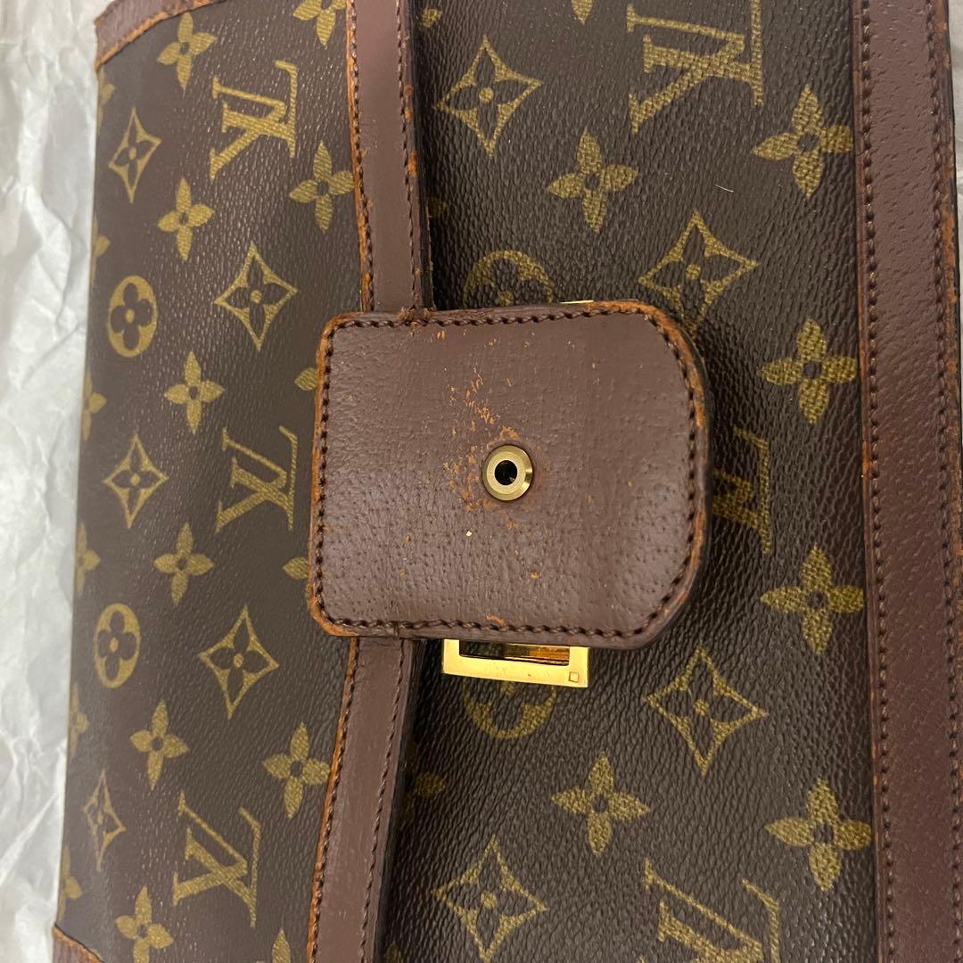 ルイヴィトン モノグラム サックドフィーヌ　ショルダーバッグ LV