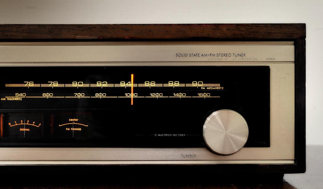 ★LUXMAN T-550 　品位あるチューナーもラックス　♪