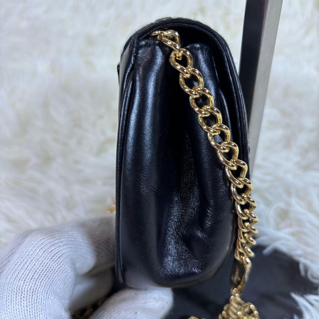 【美品✨】 フェラガモ ショルダーバッグ ヴァラリボン オールレザー