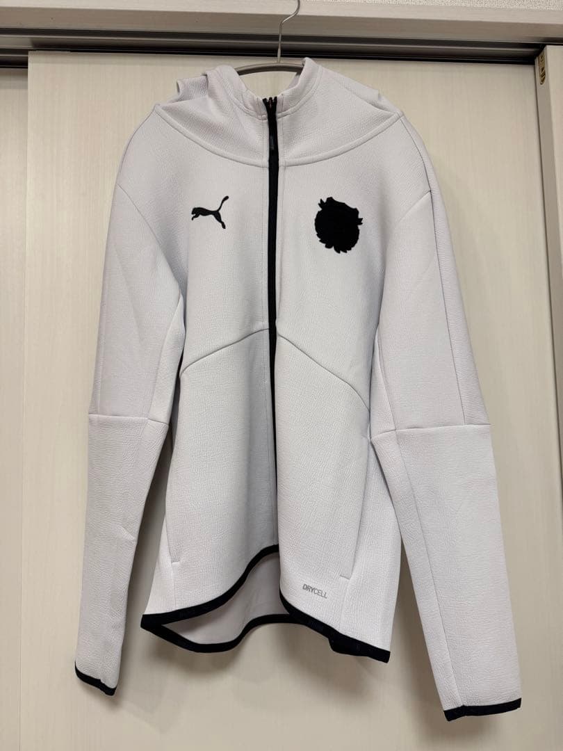 川崎フロンターレ PUMA トラベルフーデッド