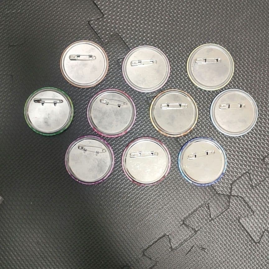 東方茨歌仙1-9巻＆東方キャラ缶バッチ