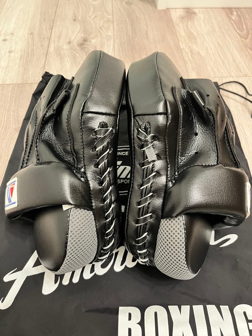 【新品未使用】Winning ウイニング パンチングミット CM-65 ブラック