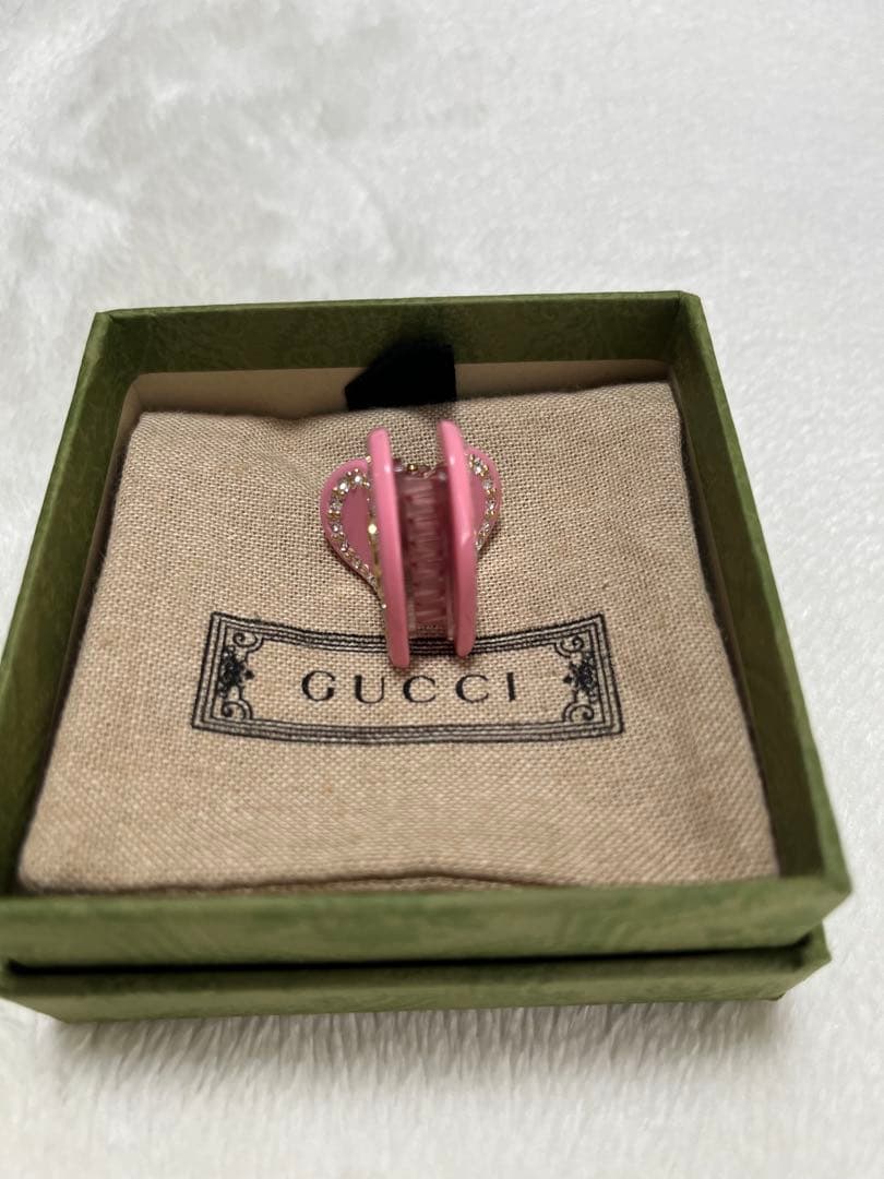 【美品】GUCCI ハート型ヘアクリップ ピンク