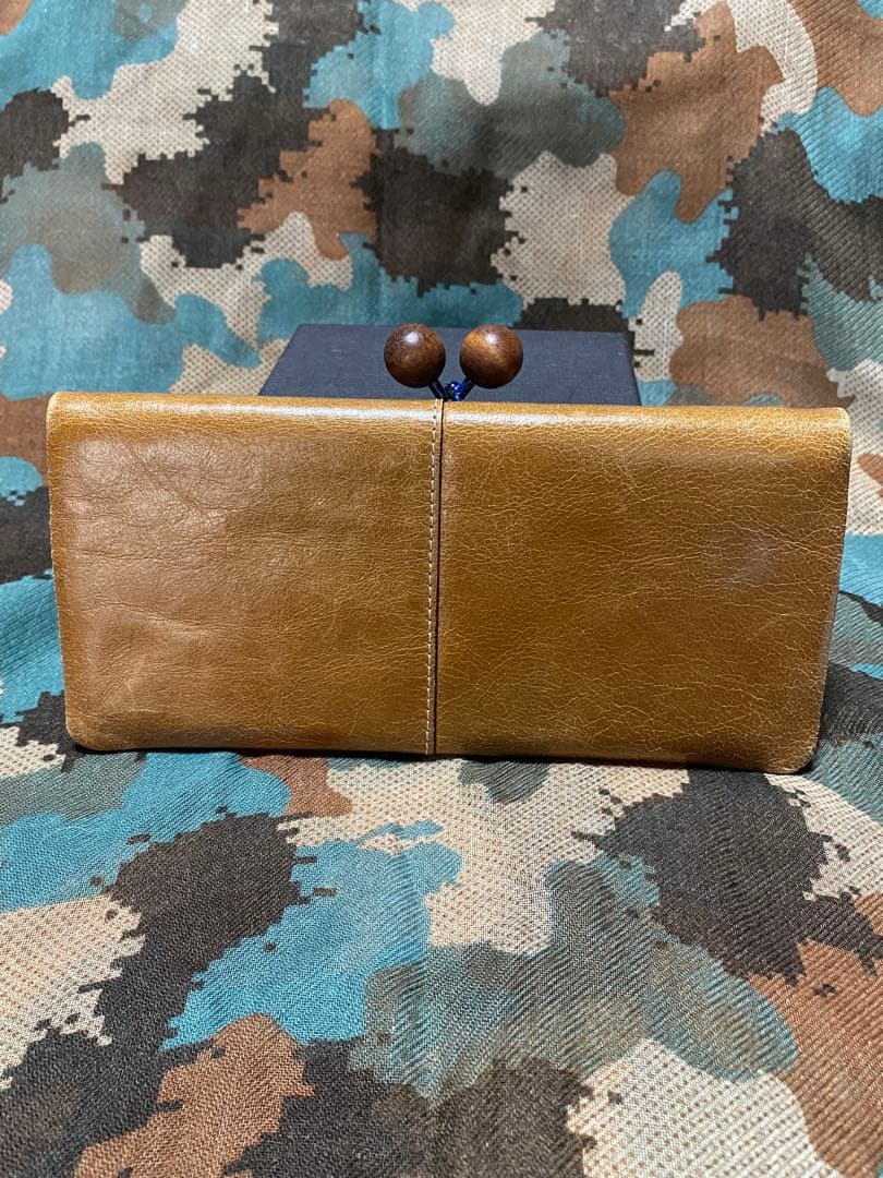 花刺繍付きブラウン長財布