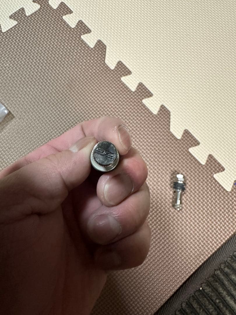 フッツーラ　エアーバルブ