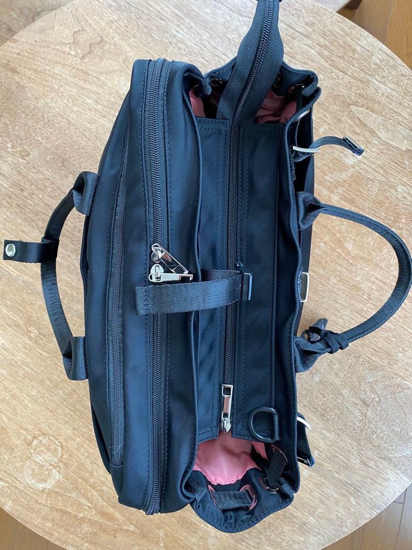 セレンエテールブラック ビジネスバッグ