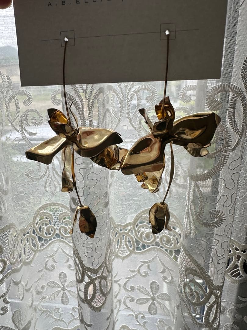 a.b.ellie Magnolia Stem Drop ピアス