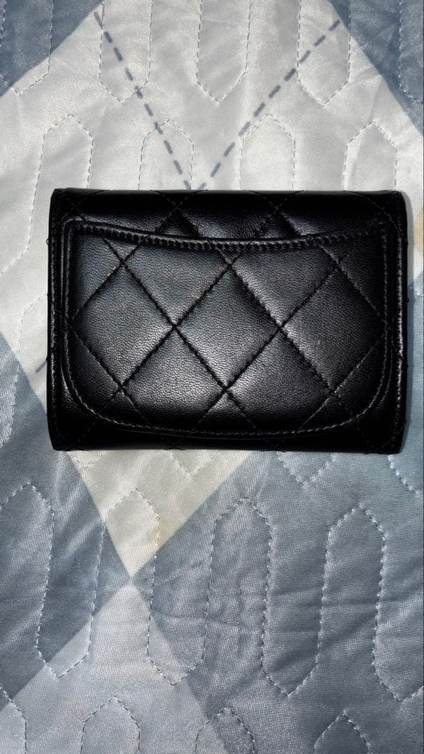 K*様 CHANEL ブラック キルティング折り財布