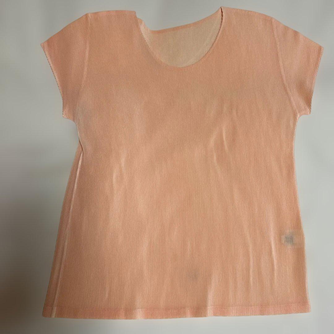 ✴︎PLEATS PLEASE✴︎プリーツサーモンピンク 半袖インナー