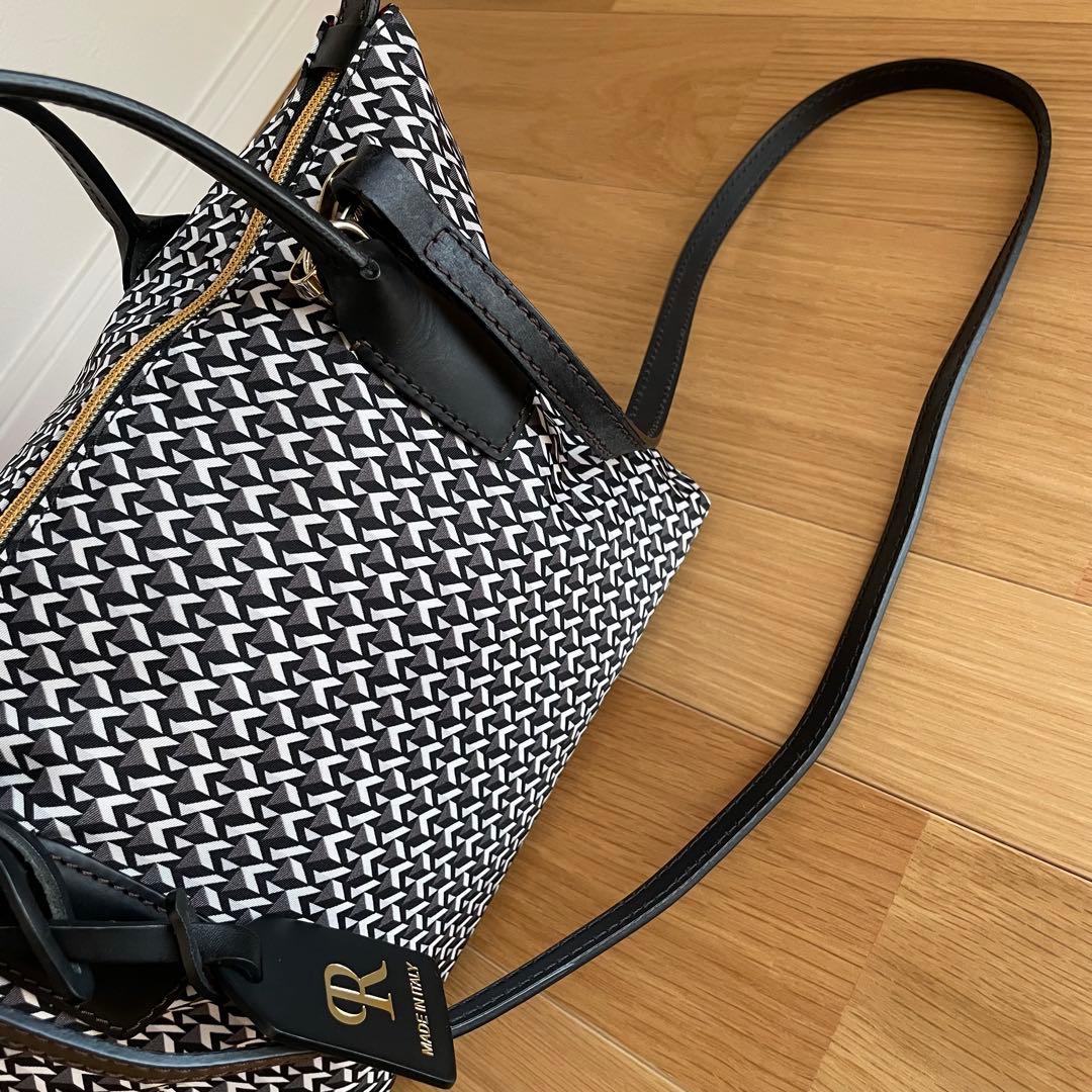 ROBERTA PIERI ロベルタピエリタタミ 2wayトートバッグ ブラック