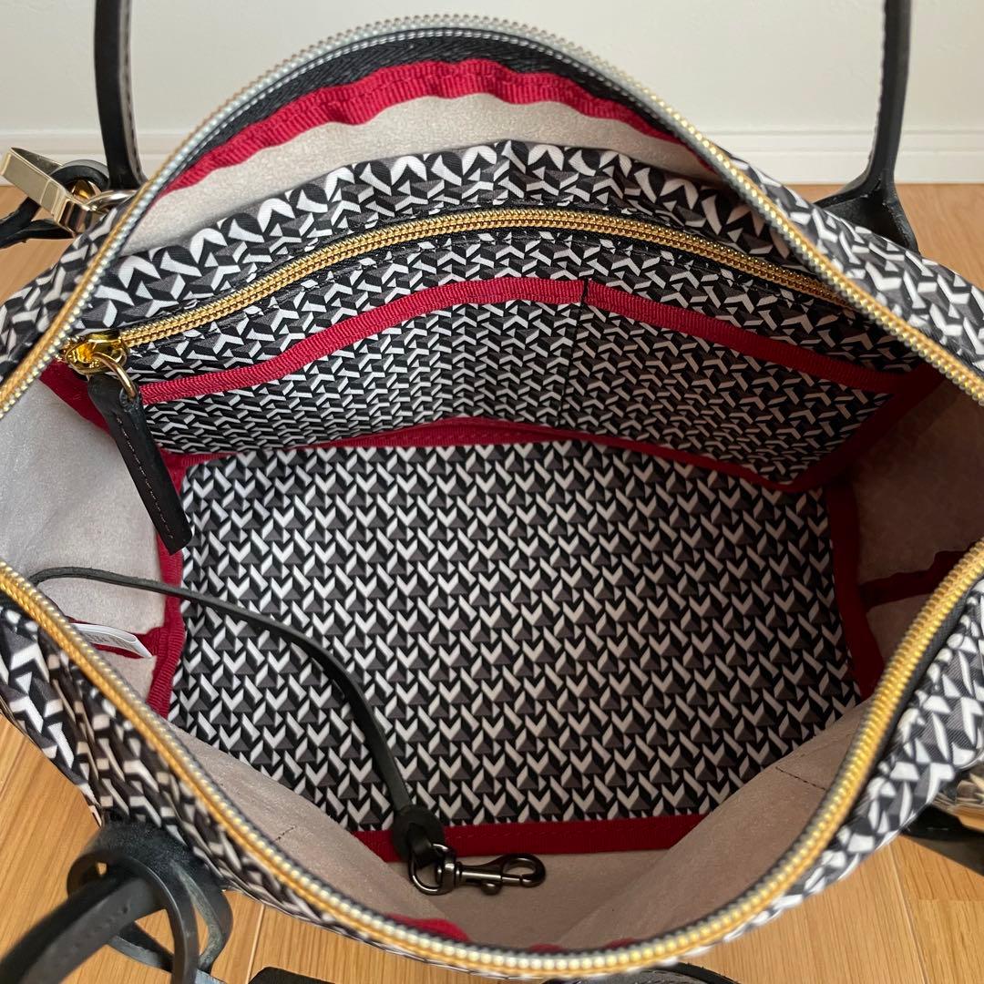 ROBERTA PIERI ロベルタピエリタタミ 2wayトートバッグ ブラック