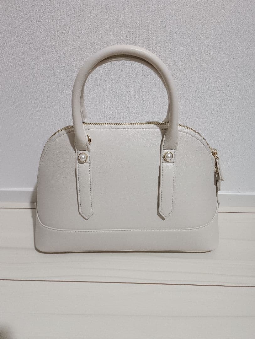 メゾンエシェル　2WAYエコレザーミドルボストンバッグ　ホワイト