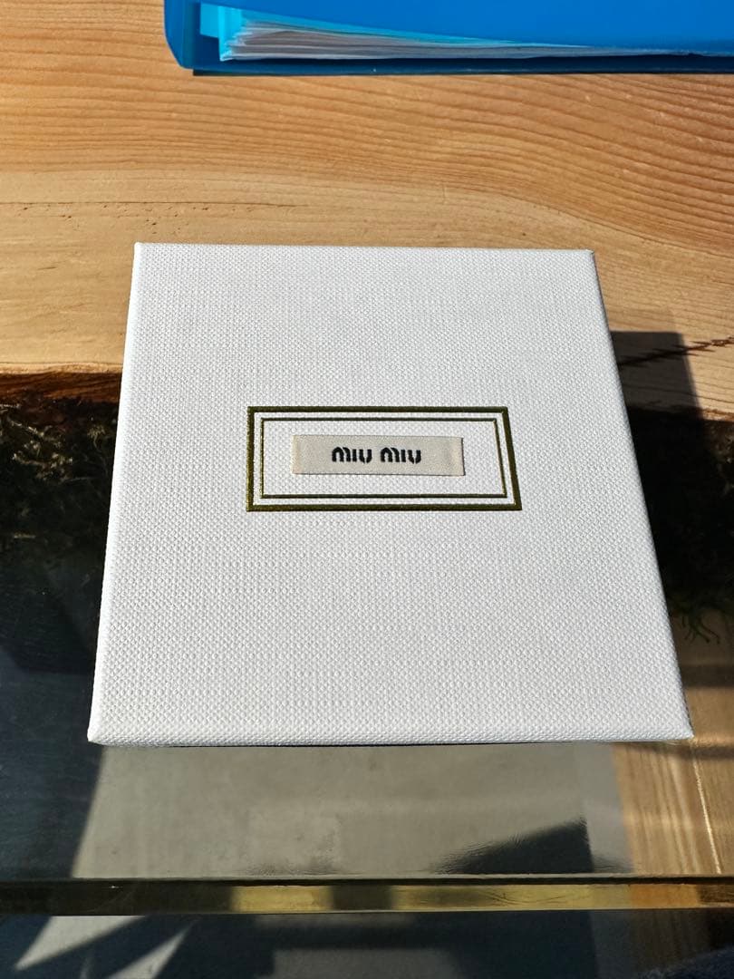 き*ん様 MIU MIU ミュウミュウ エナメルメタル ヘアクリップ 5JF13