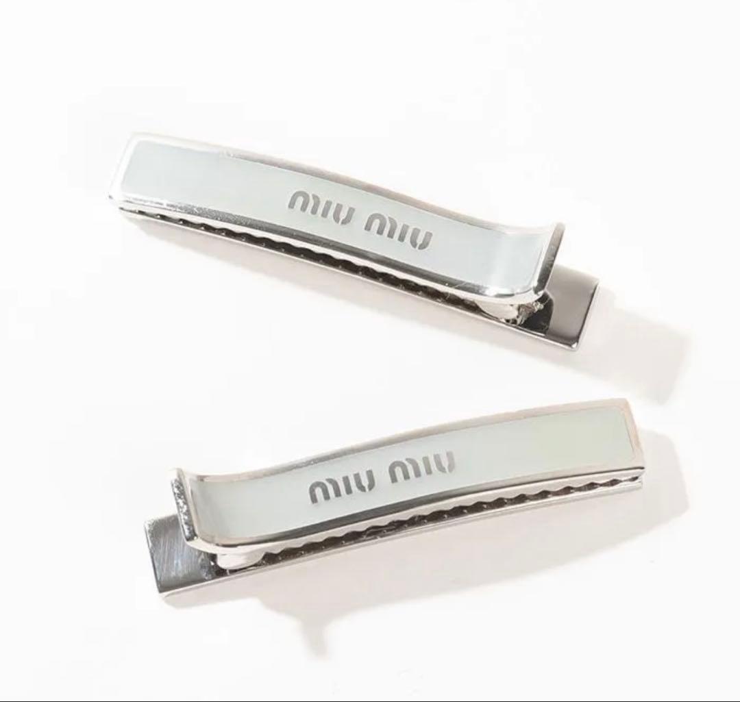 き*ん様 MIU MIU ミュウミュウ エナメルメタル ヘアクリップ 5JF13