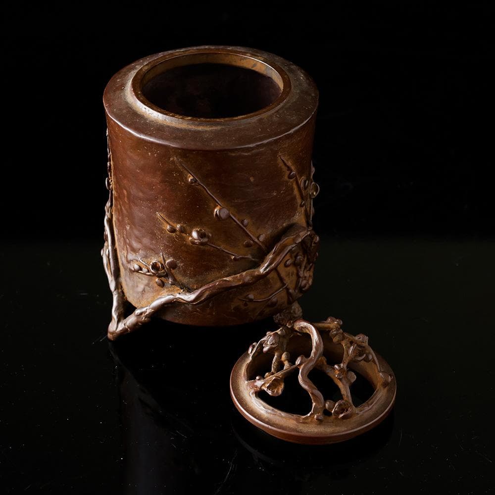 三好外栄 号 三治 蝋型鋳銅 香炉 梅花彫 透かし蓋 三つ足香炉 共箱 共布 栞