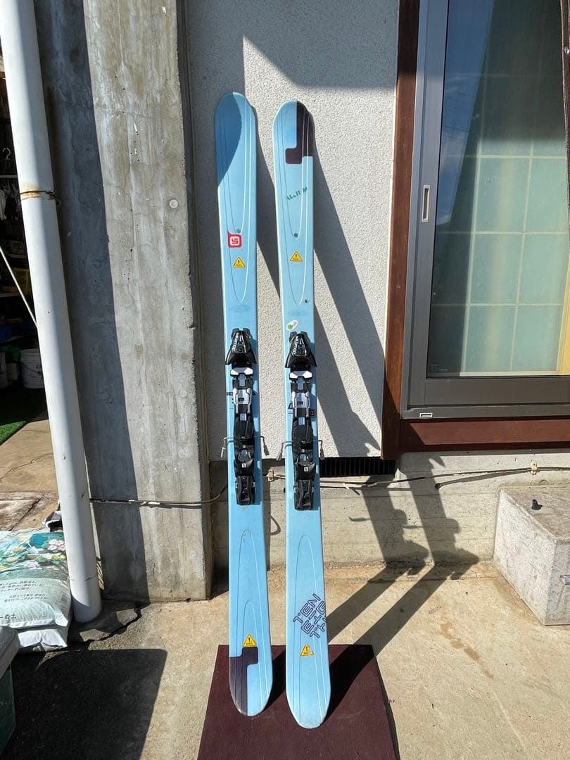 サロモン テンエイティ