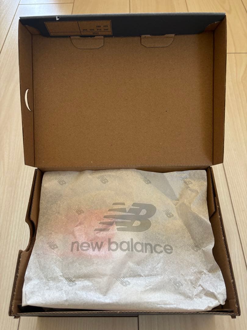 New Balance 990 ベルト付きスニーカー グレー