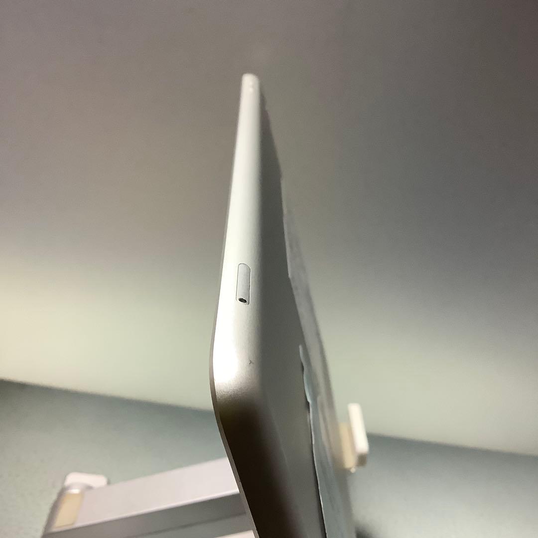 iPad 7世代32G wifi+sim.free 92% silver