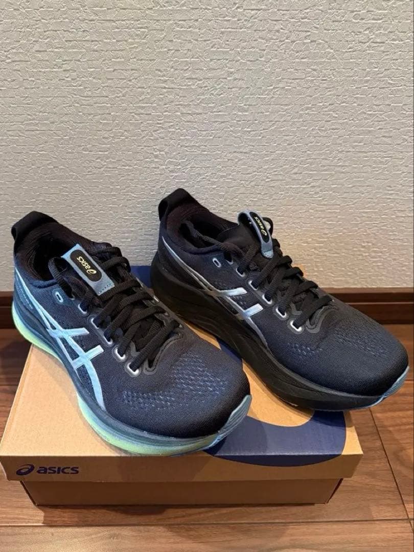 美品 アシックス ゲルカヤノ 32 黒 特別カラー 24㎝