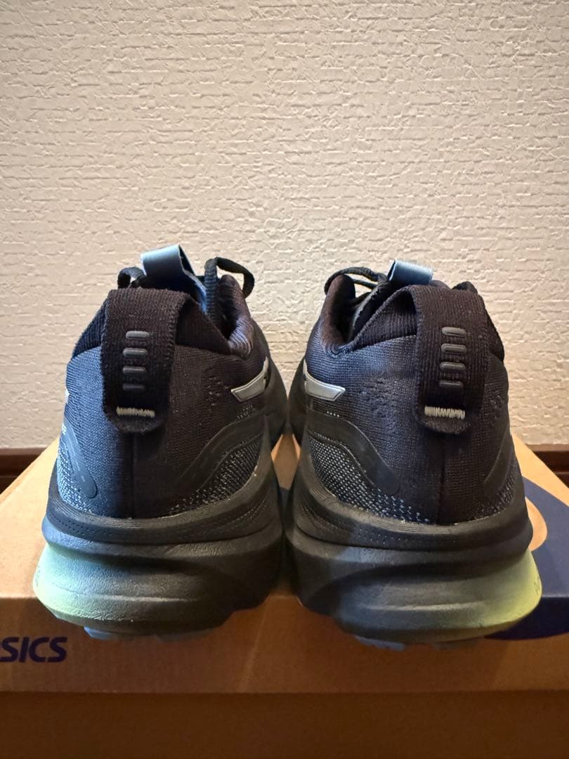 美品 アシックス ゲルカヤノ 32 黒 特別カラー 24㎝